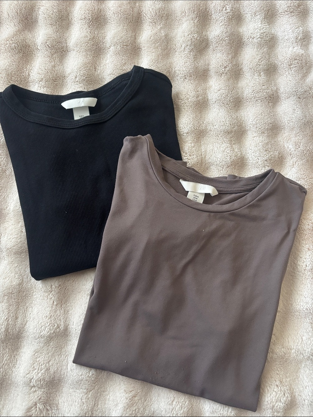 H&M Short Sleeve Crewneck Tee — Black & Taupe Gray